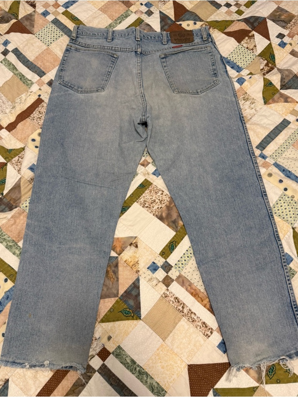 Wrangler Light Blue Relaxed Fit Men’s Jeans